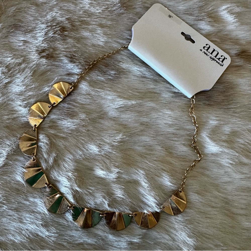 NWT a.n.a goldtone 16” minimalist collar necklace - Picture 5 of 8